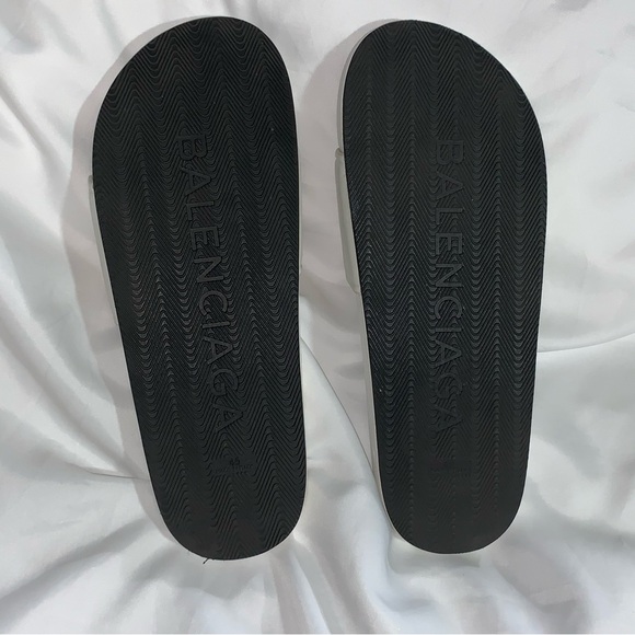 BAKENCIAGA size 45 white leather & rubber POOL SLIDE sandal flip flops - Picture 8 of 10